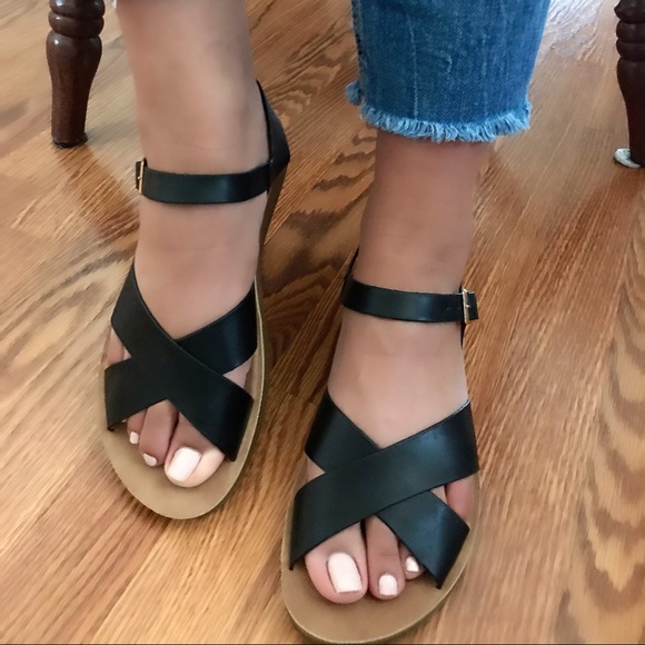 New open toe cross sandals super comfy - Picture 3 of 12